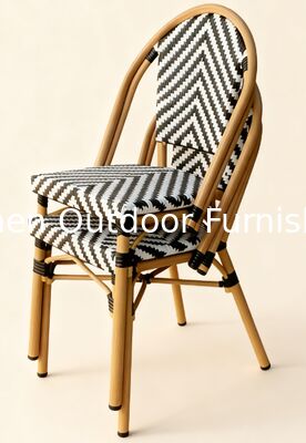 كرسي مطعم خارجي فرنسي من الراطان الألومنيوم الخيزران الإطار الملوّن أساطير الزيبرا مع الشرائط الأسود الأبيض كرسي خارجي