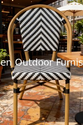 كرسي مطعم خارجي فرنسي من الراطان الألومنيوم الخيزران الإطار الملوّن أساطير الزيبرا مع الشرائط الأسود الأبيض كرسي خارجي