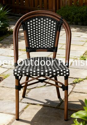 الاستخدام التجاري الكرسي الفرنسي النسيج المنسوج من الروتان الأسود الأبيض المقسم بالفناء كرسي طعام لمقهى مطعم فندق