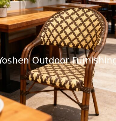 كرسي مقهى فرنسي هندسي على طراز باريسي من الخيزران لتناول الطعام في الهواء الطلق