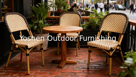 مقهى فرنسي يضع كراسي الروتان بيج على الأسود لحديقتك