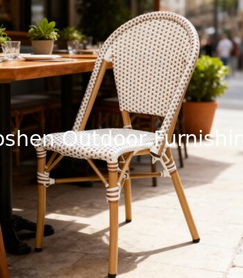 كرسي فرنسي أبيض أنيق للكافيه والمطاعم