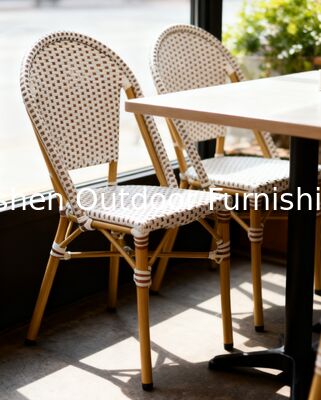 كرسي فرنسي أبيض أنيق للكافيه والمطاعم