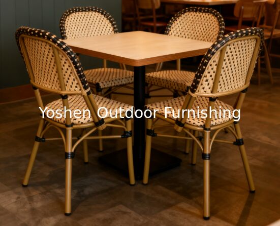 مقهى فرنسي يضع كراسي الروتان بيج على الأسود لحديقتك